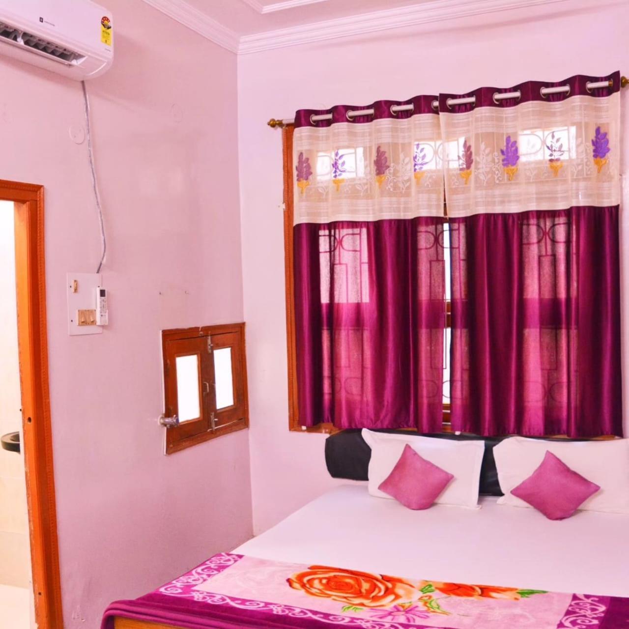 Hostel Shivshakti Khajurāho Exterior foto